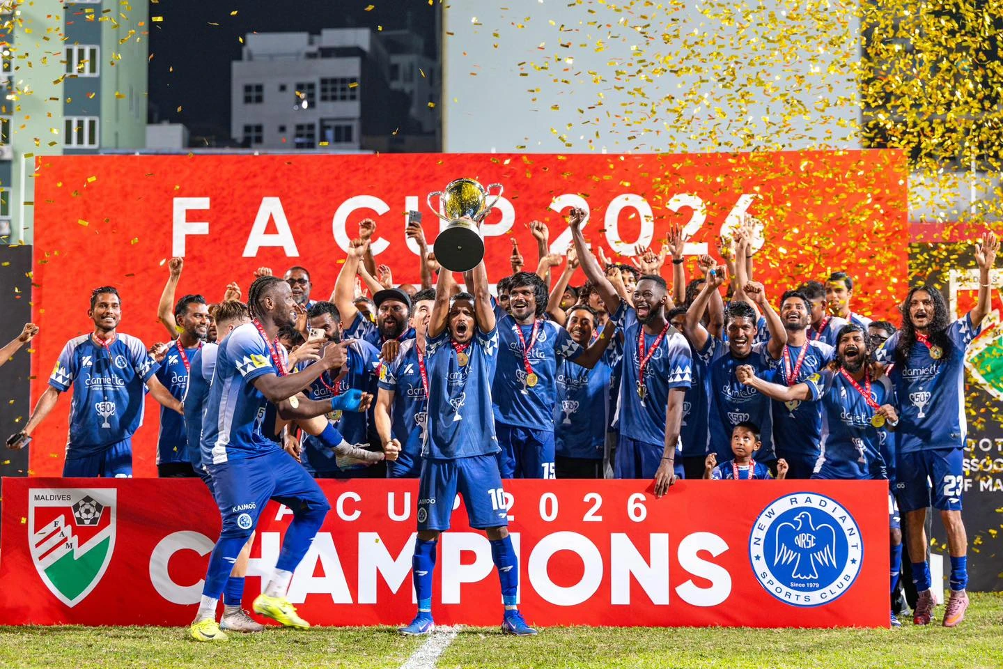 އެފްއޭ ކަޕްގެ 13 ވަނަ ތައްޓާ އެކު ނިއުގެ އެނބުރި އައުން ރަނުން ފަވައިފި