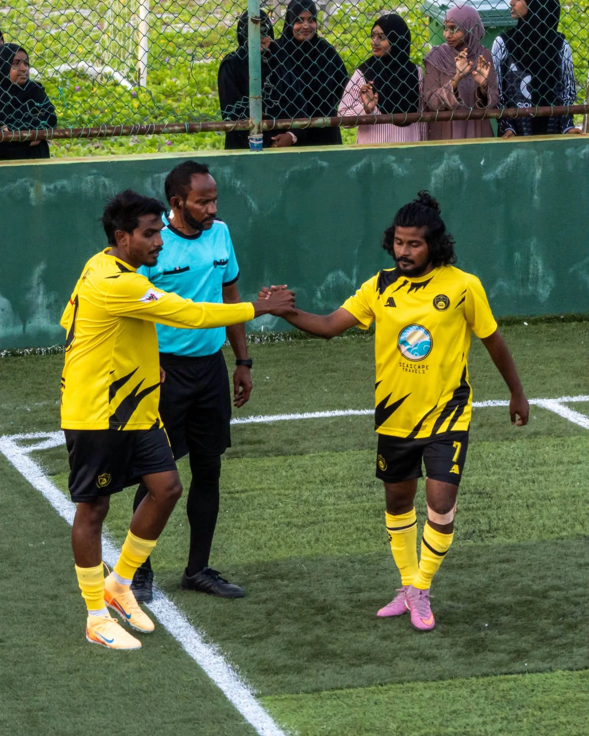 ނަރުދޫ ކައުންސިލް ފުޓްސަލް ފިއެސްޓާ: ފުރަތަމަ ދުވަހުވެސް ގެނުވީ ބޮޑު ހައިރާންކަމެއް