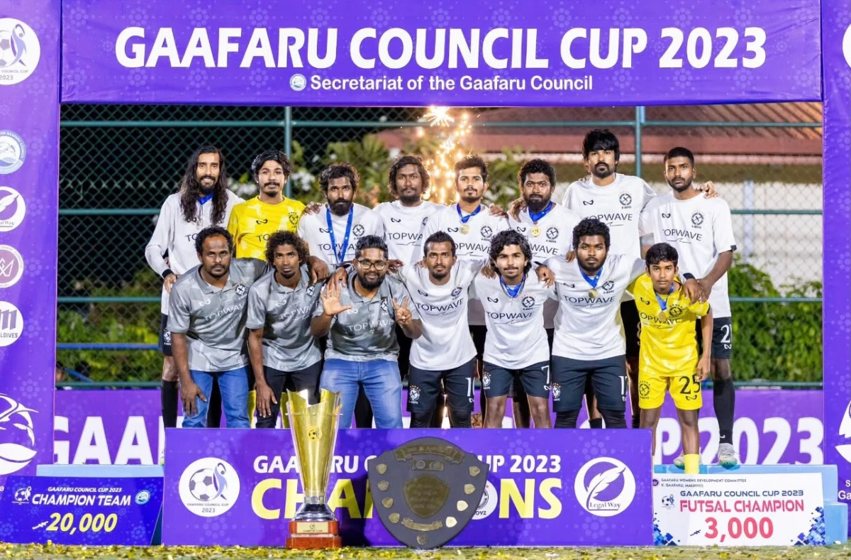އެކްސް ބޯއީޒް: ގާފަރު ތަމްސީލްކުރަން އެ ނުކުންނަނީ ހުސް ތަރިންނާއެކު
