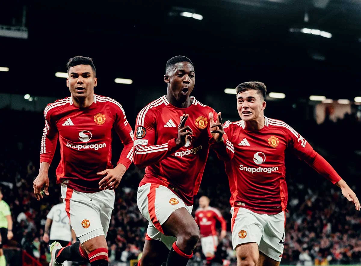 ފަހުމިނެޓުގައި ޔުނައިޓެޑް އާކޮށްލީ 99 ގެ ހިތްގައިމު ހަނދާން