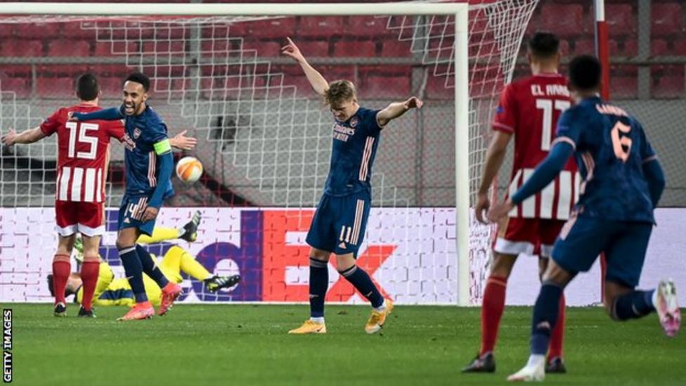 އާސެނަލް ގަދަކޮށްފި، ޔުނައިޓެޑަށް ފަހު ވަގުތު ލިބުނީ ލަނޑު