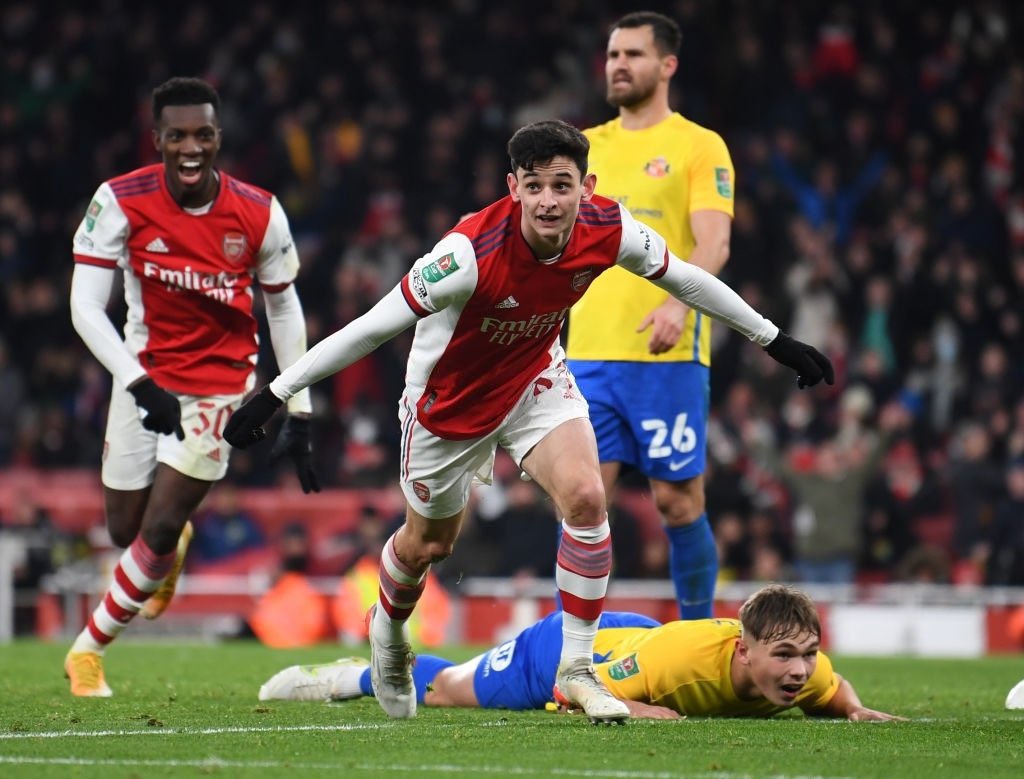 ސަންޑަލެންޑް ބަލިކޮށް އާސެނަލް ލީގު ކަޕްގެ ސެމީ އަށް