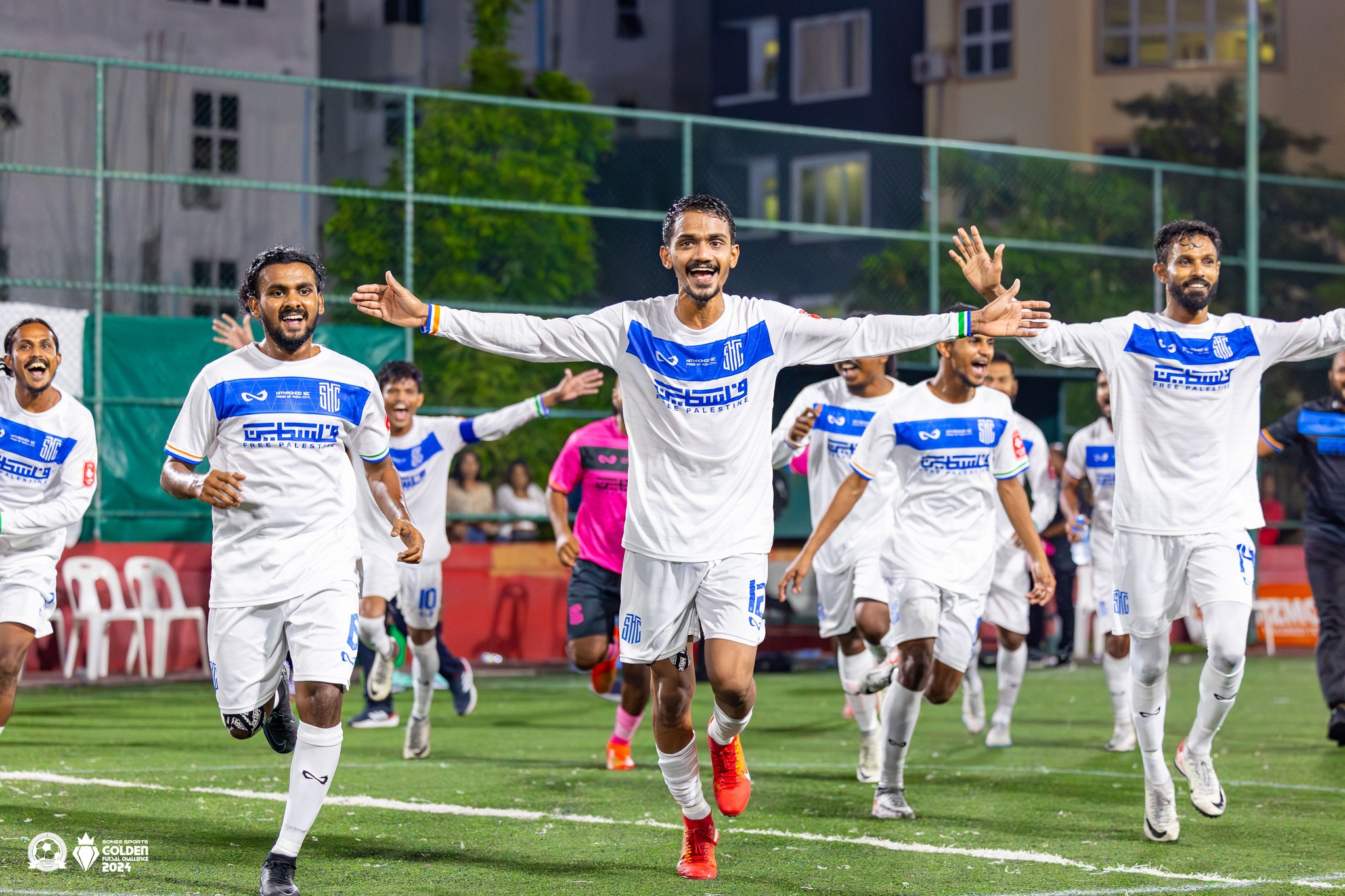 ރަނަރަޕް ވާދޫ ކަޓައިފި، ޗެމްޕިއަން ގަން ގަދަ 16 އަށް