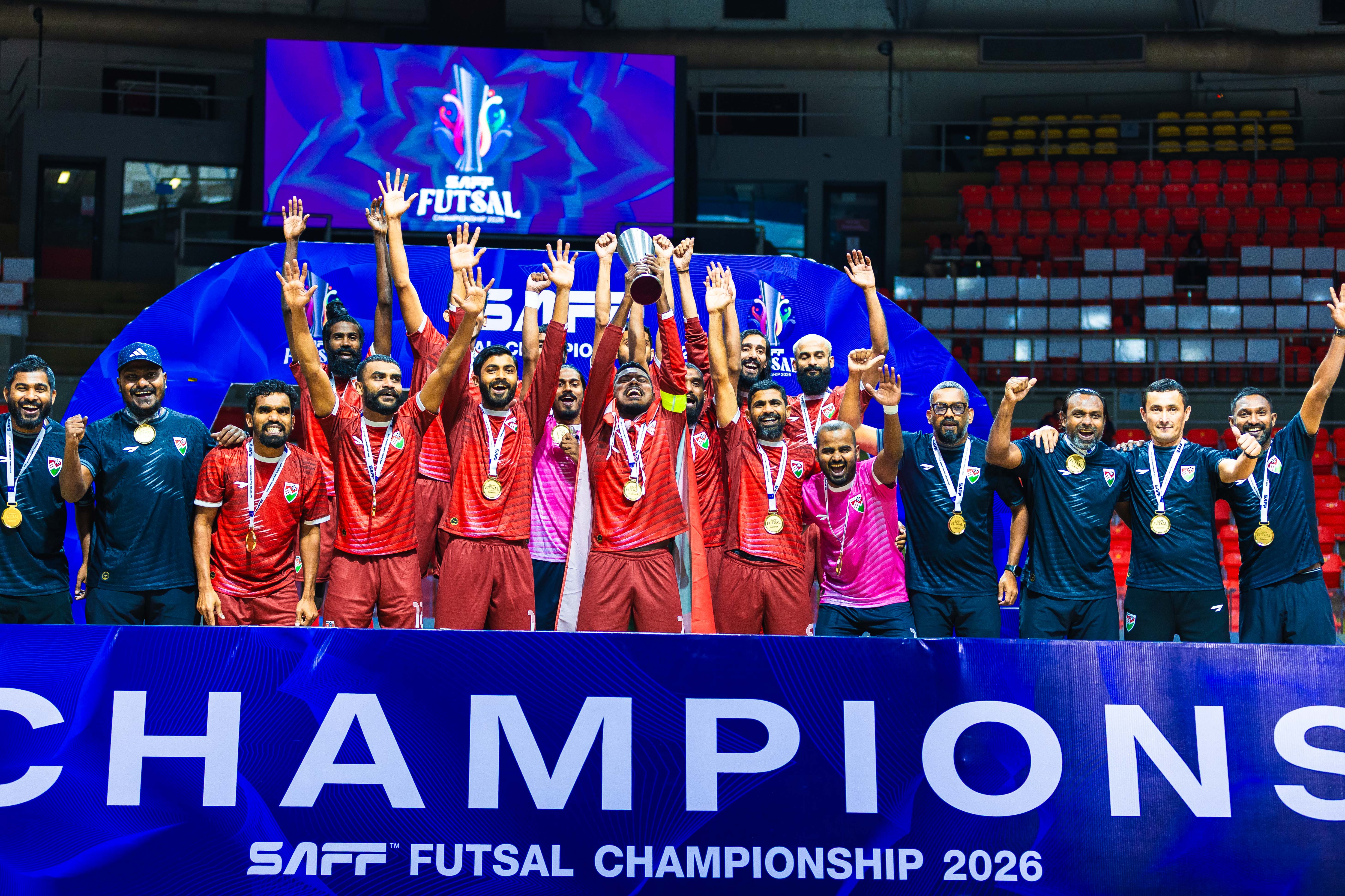 ރަން މެޑަލް ހޯދި ޓީމަށް ހޫނު މަރުހަބާއެއް މިރޭ ކިޔަނީ