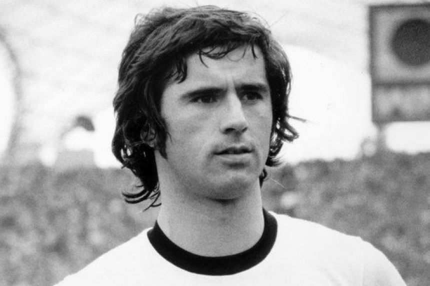 ފުޓްބޯޅައިގެ އާދަޔާހިލާފު އެތައް ރެކޯޑެއް ހެދި މުލާ މަރުވެއްޖެ