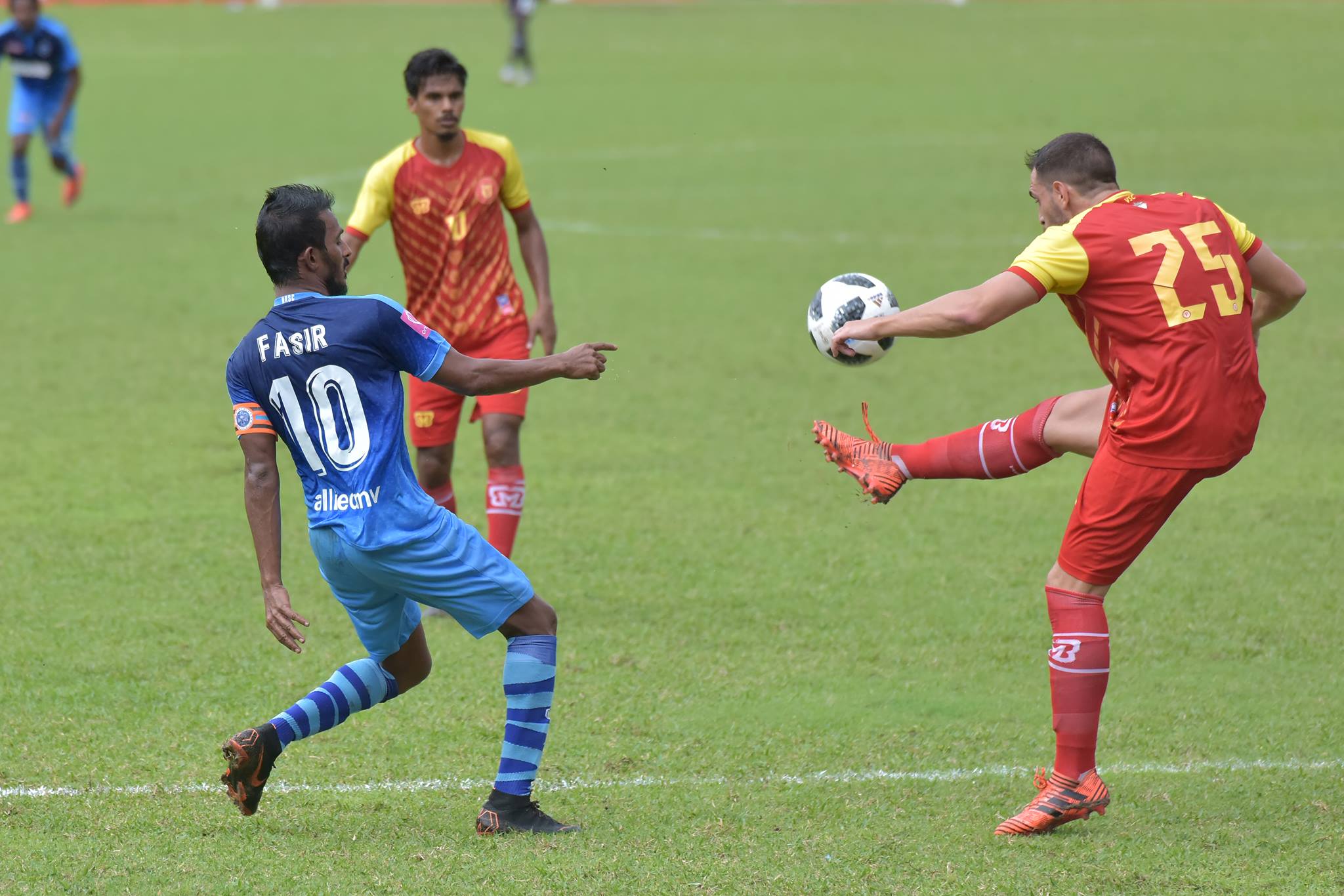 ވިކްޓްރީ އަތުން ނިއު ރޭޑިއަންޓަށް މޮޅެއް