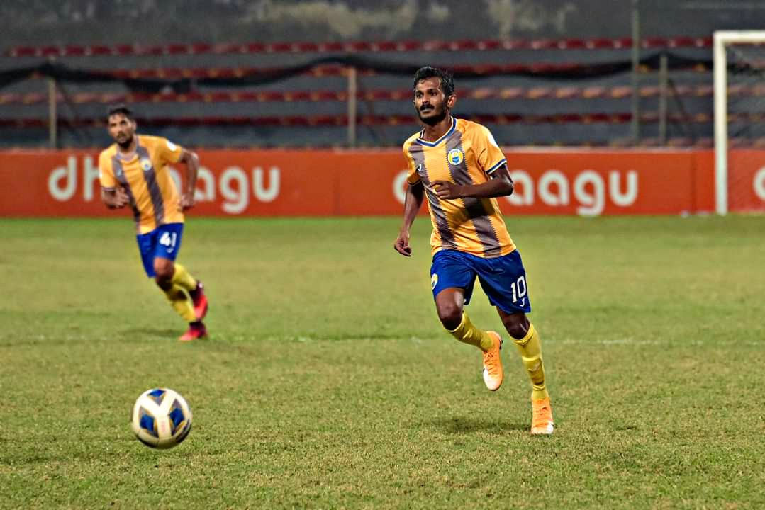 ބެންގަލޫރު މެޗަށް އީގަލްސް އިން ސެންޓޭ، އީސަ އަދި ބަކާ ގެނެސްފި