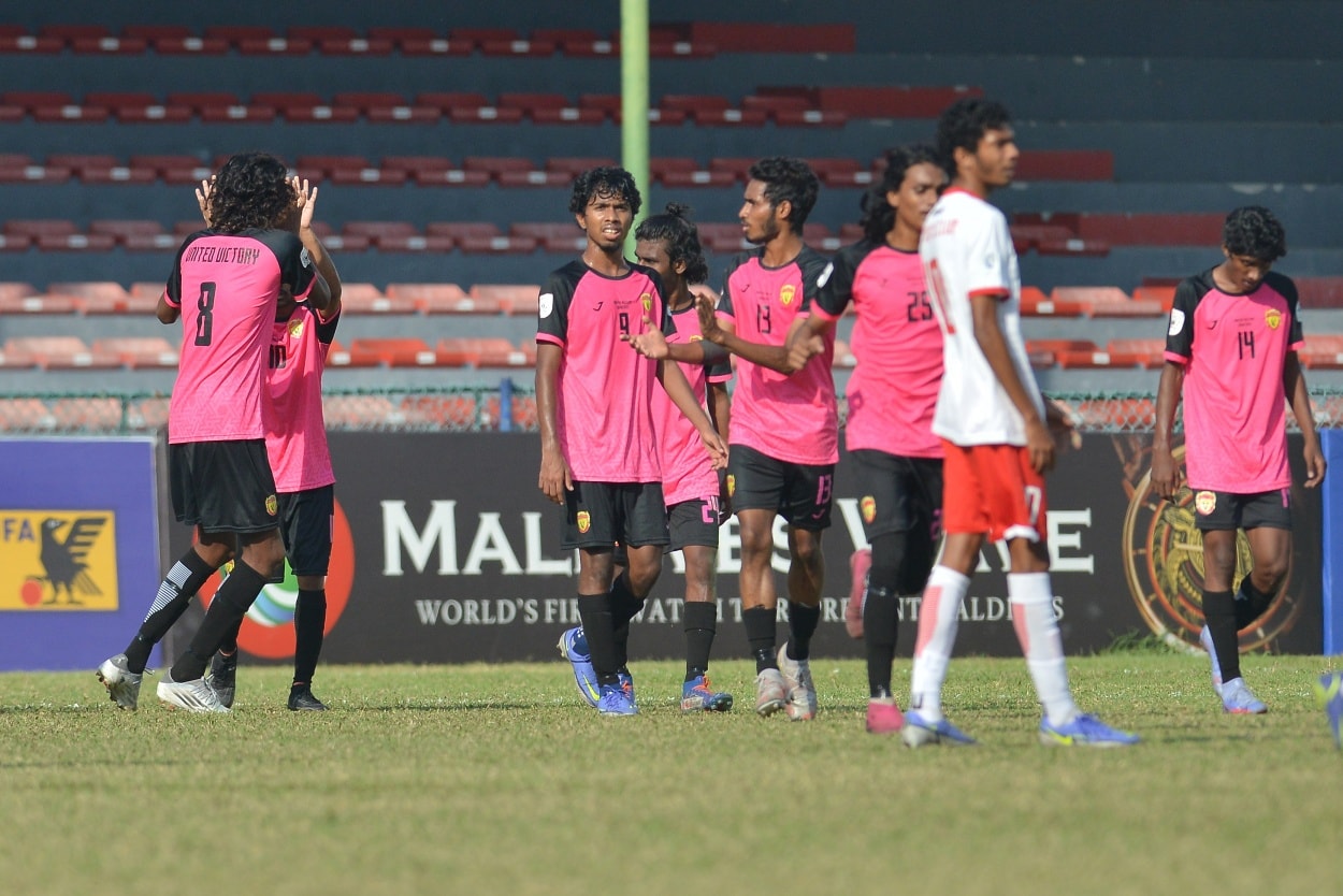 ޔޫތު ޗެމްޕިއަންޝިޕް: އެއް ވަނަ ޓީމުގެ ގޮތުގައި ޔުނައިޓެޑް ވިކްޓްރީ ސެމީ އަށް