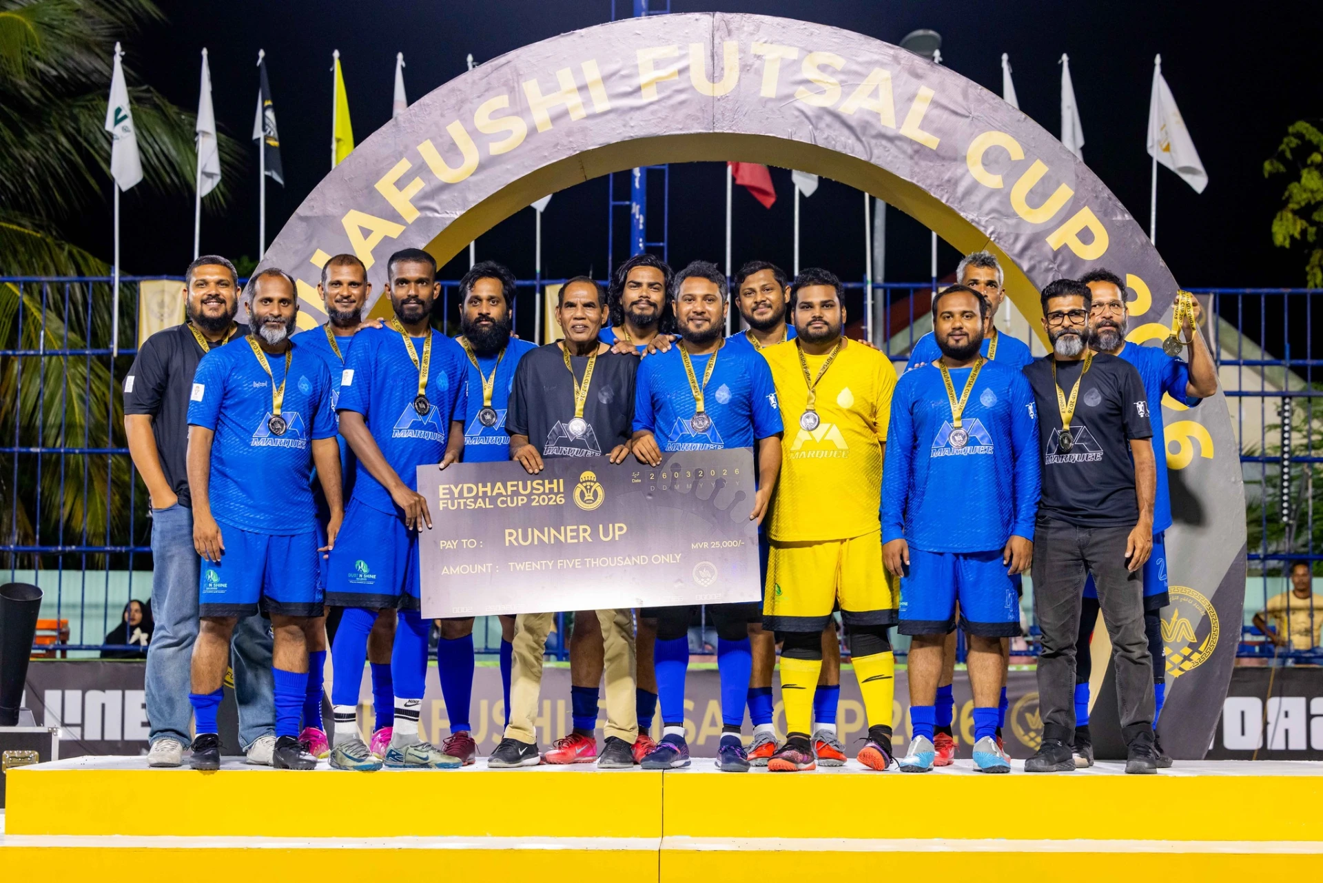 ރަނަރަޕް ޓީމު އެއިޓީފޯ. އެޓީމު ފައިނަލަށް ކުރި ދަތުރުގައި މަޝްހޫރު ހުނަރުވެރި ކުޅުންތެރިން ހިމެނޭ ޓީމުތައް ބަލިކުރި. ފޮޓޯ: އޭދަފުށި ކައުންސިލް